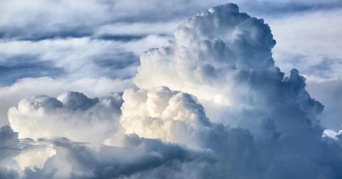 La impactante nube captada por la NASA que sorprende por su tamaño y movimiento