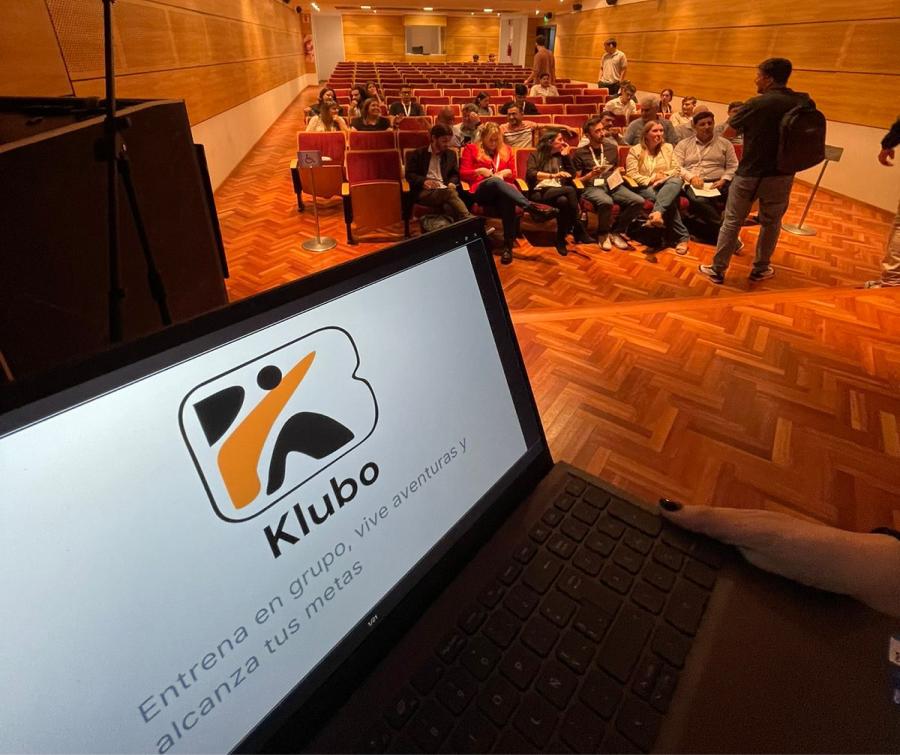 EN LA PRESENTACIÓN. Klubo fue presentado en Córdoba, Villa María. / GENTILEZA RAFAEL CANEVARO.