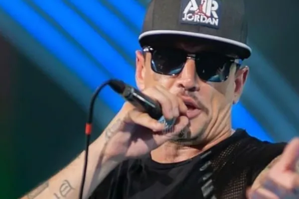 El cantante de La Liga fue condenado a 15 años de prisión por haber abusado de una niña