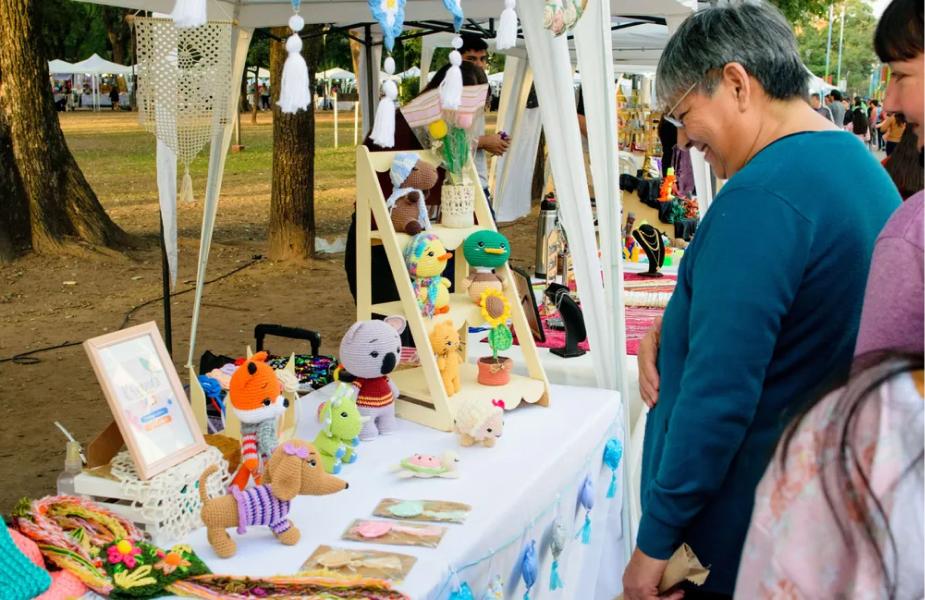 Las ferias volverán a apostarse en los parques y las palzas de la capital.