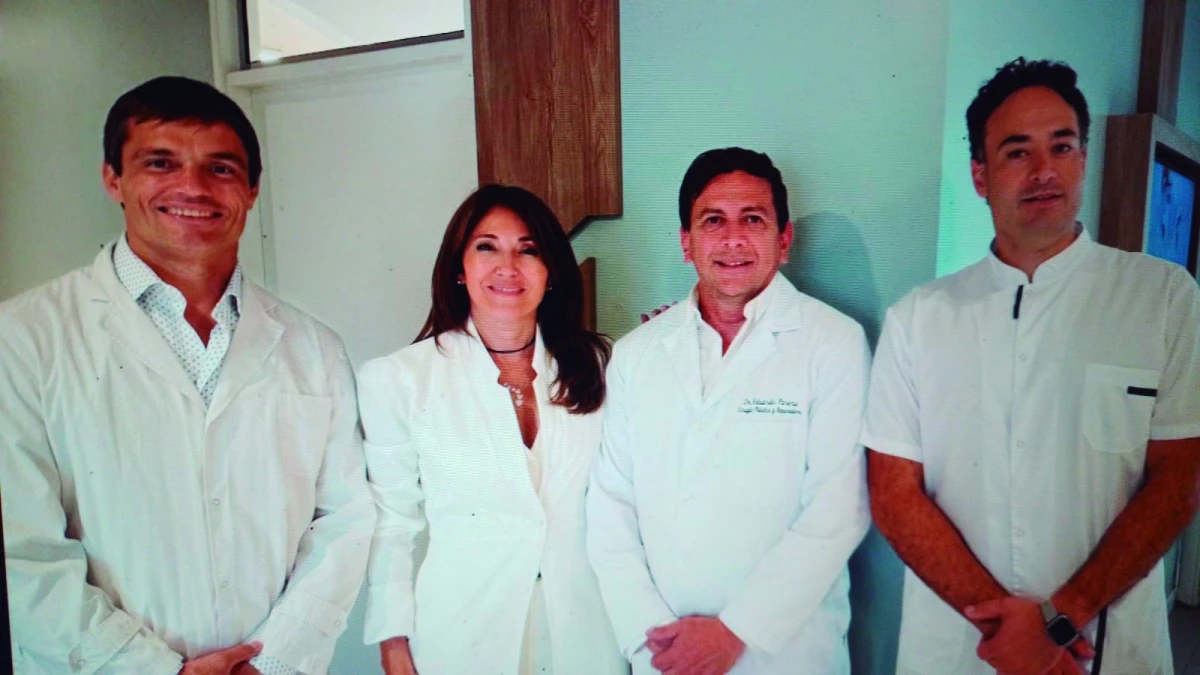 ESPECIALISTAS. Los profesionales Mario Vega, Inés Gelatti, Eduardo Parera y Ulises García Delevaux están constantemente actualizados para la mejor atención de sus pacientes.