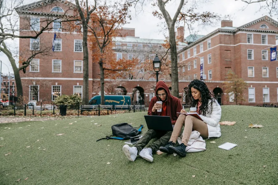 BECA UNIVERSITARIA. El webinario del programa de becas Opportunity Funds 2025 explicará cómo postularse para estudiar en una universidad de los Estados Unidos. / PEXELS.