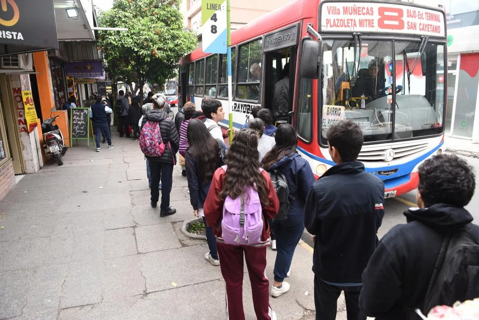 REAJUSTES. El gasto en Educación y el valor del transporte se encarecieron, según los datos de Estadística. 