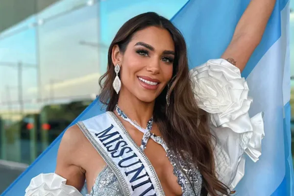 Vestida de las cataratas: el extravagante traje que usó Miss Universo Argentina