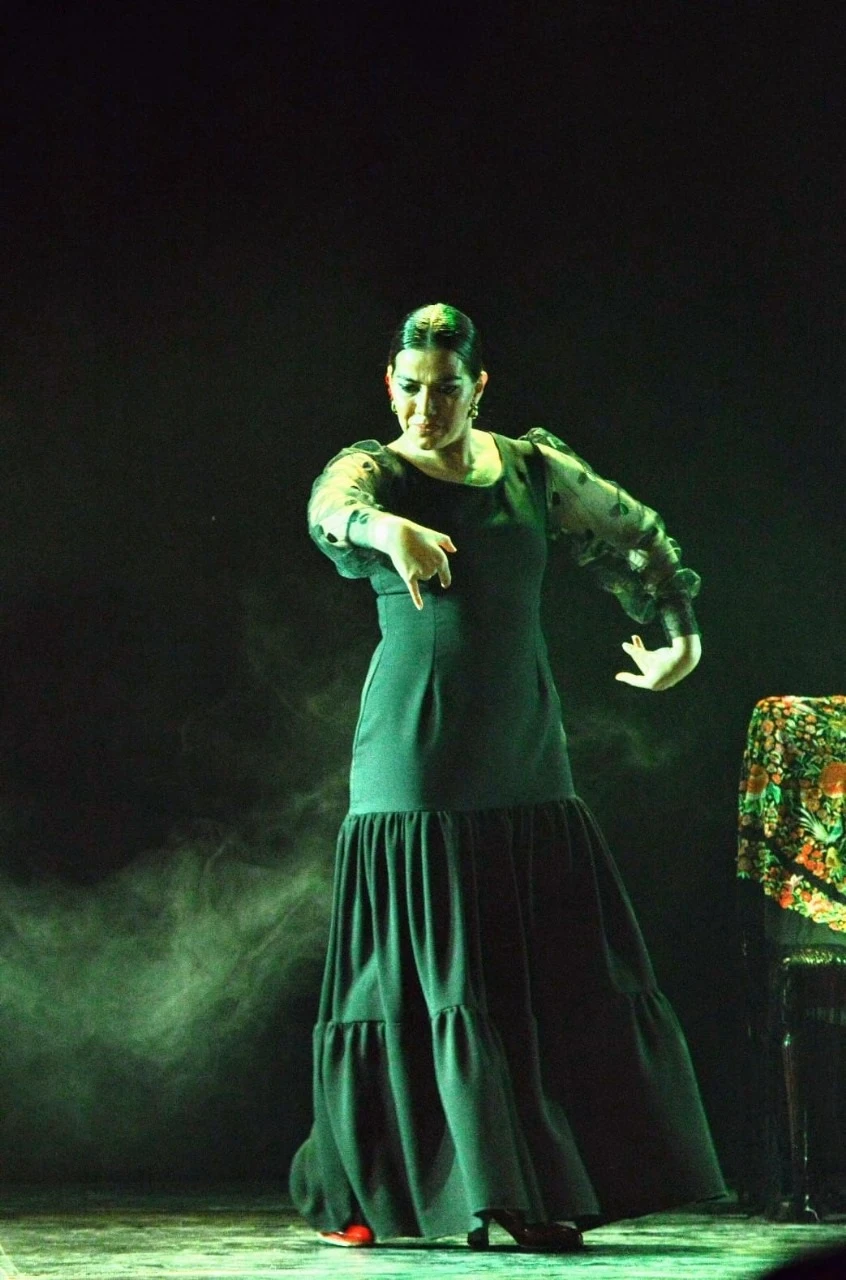 CON FLAMENCO EN LAS VENAS. Luz María Castro baila desde los ocho años, siguiendo la tradición familiar.