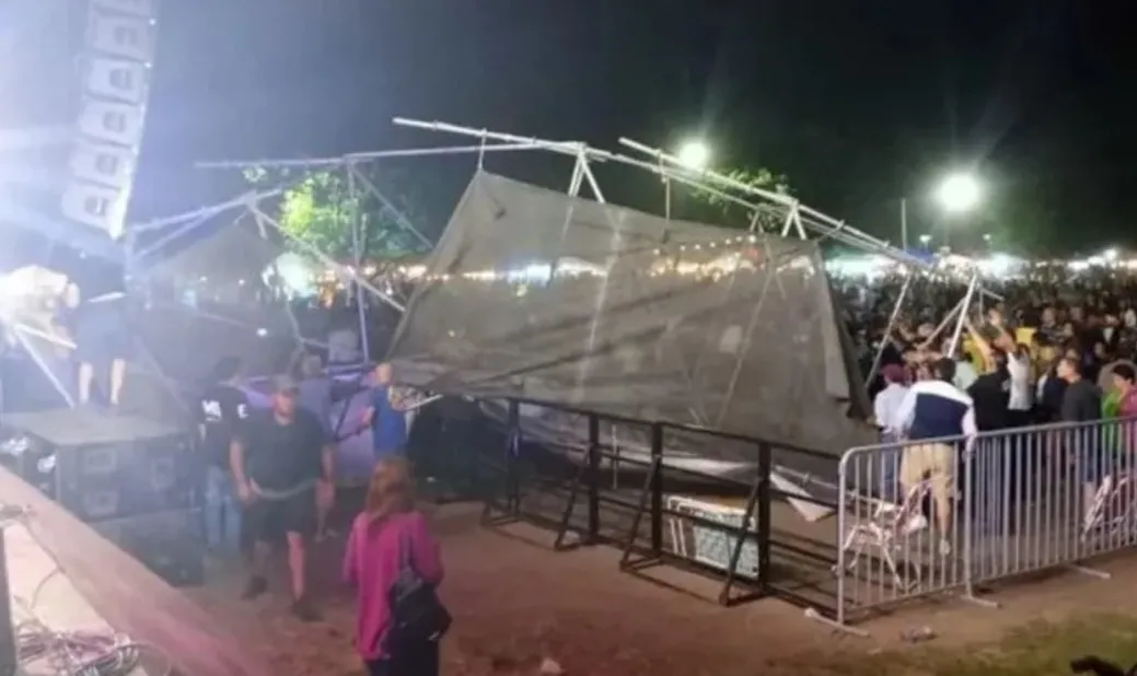 Tragedia en la Fiesta Nacional de la Música en Santa Fe: murió una mujer al caer una estructura metálica por el temporal de viento