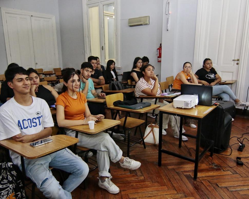 Activá tu carrera universitaria con la Universidad deSan Pablo T