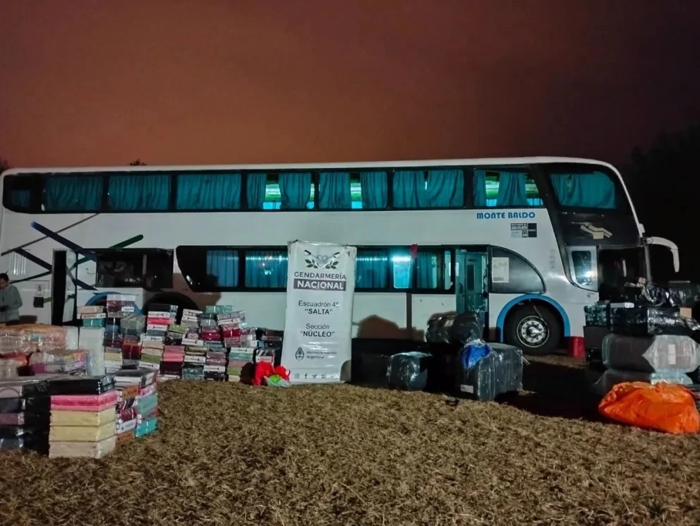 SIEMPRE CONTROVERTIDOS. Los tours de compras siguen generando polémica en toda nuestra región.