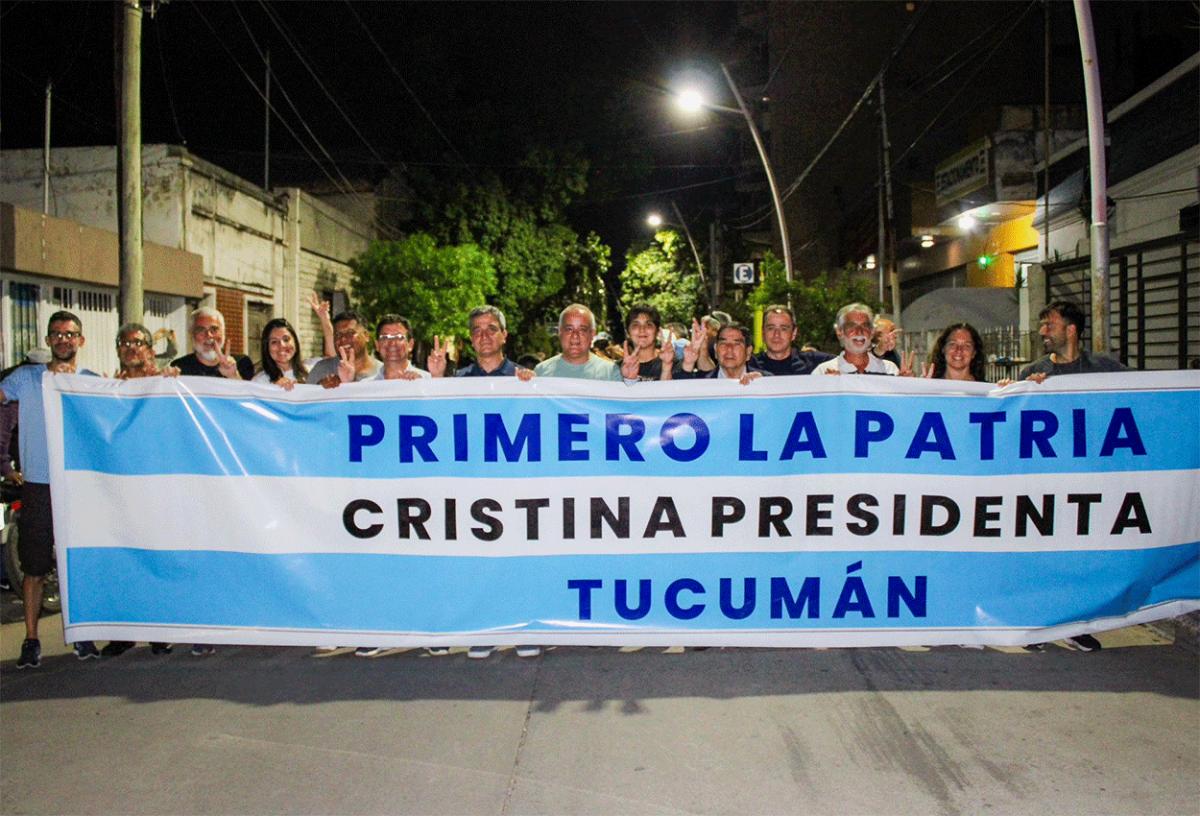 El album de fotos de los tucumanos que acompañaron a Cristina en Santiago del Estero