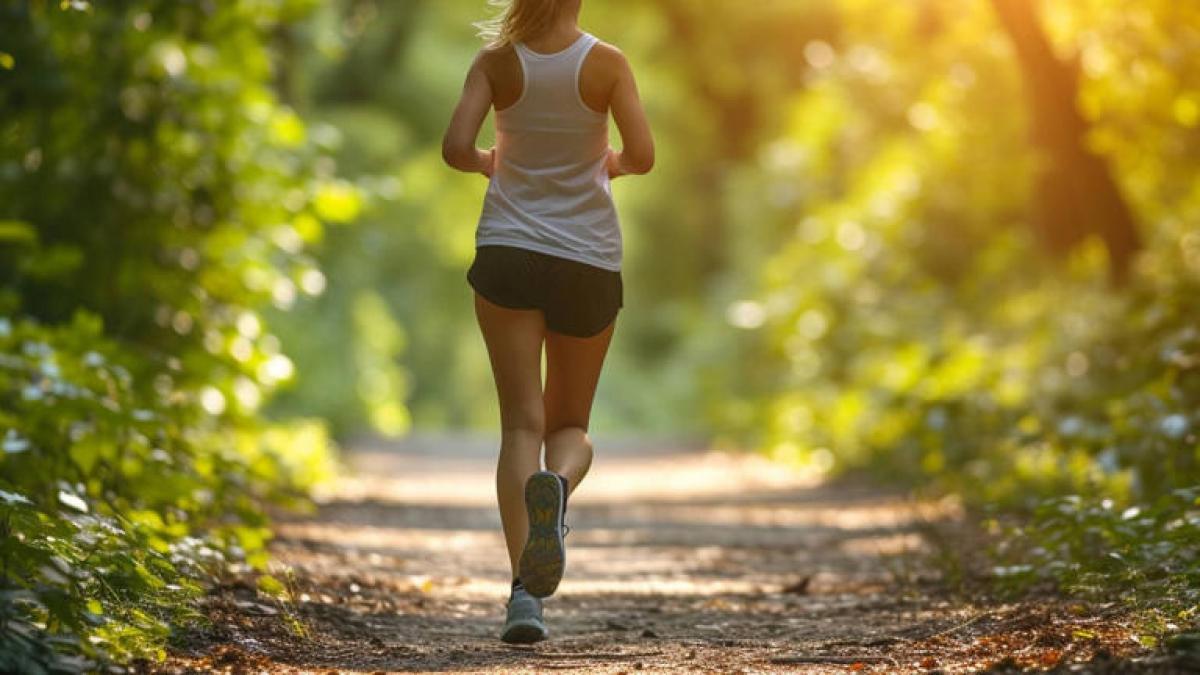 Caminar durante 60 minutos por la mañana y la tarde puede ser muy beneficioso. 