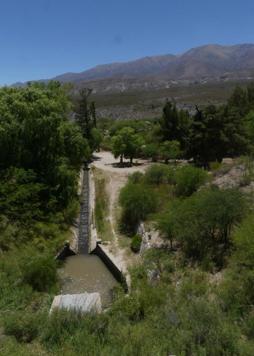 Amaicha y El Cadillal: las dos caras del agua en Tucumán