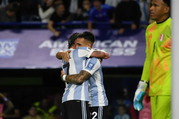 Sin destacar en el juego, la Selección argentina cerró el año con una sonrisa