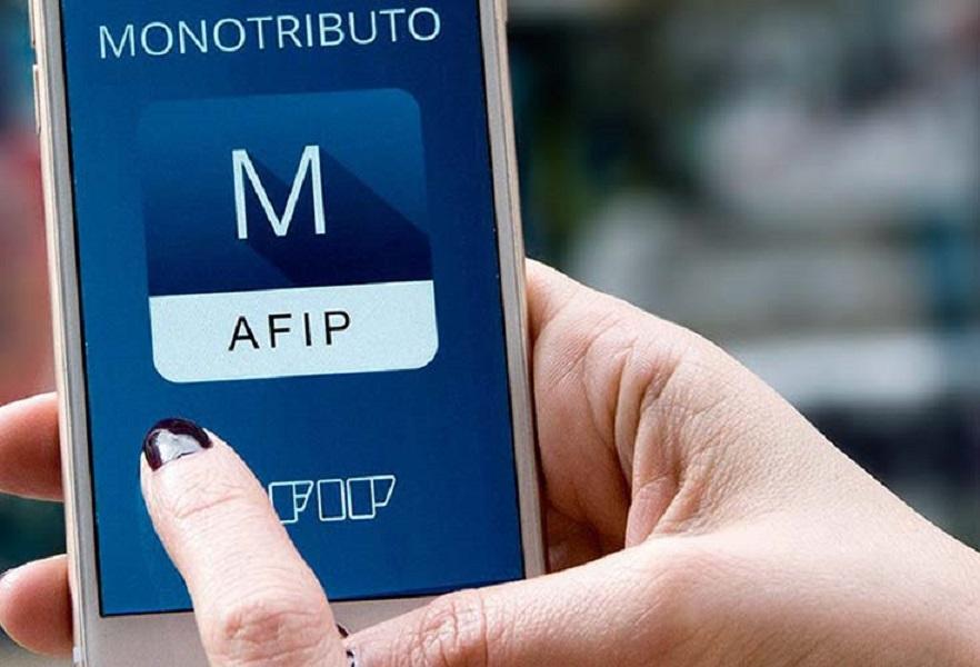 Cómo los monotributistas podrán emitir sus facturas directamente desde el celular