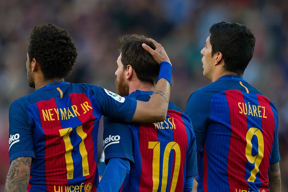 RECUERDOS. Neymar, Messi y Suárez se reunieron una vez más para la publicidad de un videojuego.