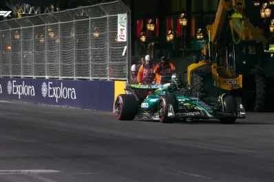 Sin reacción y con humo: Lance Stroll abandonó en la tercera práctica libre del GP de Las Vegas