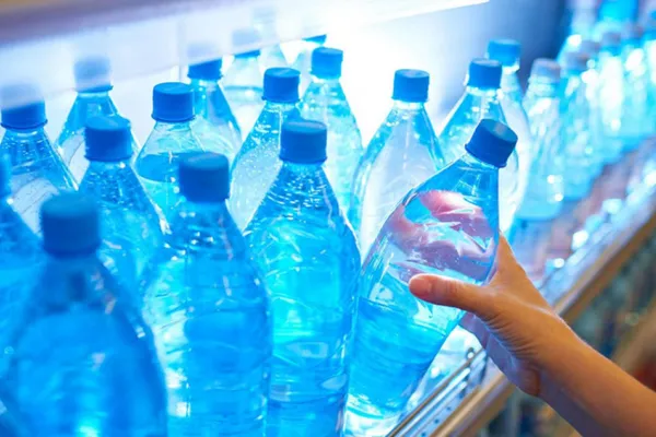 A qué datos hay que prestar atención antes del consumo de aguas