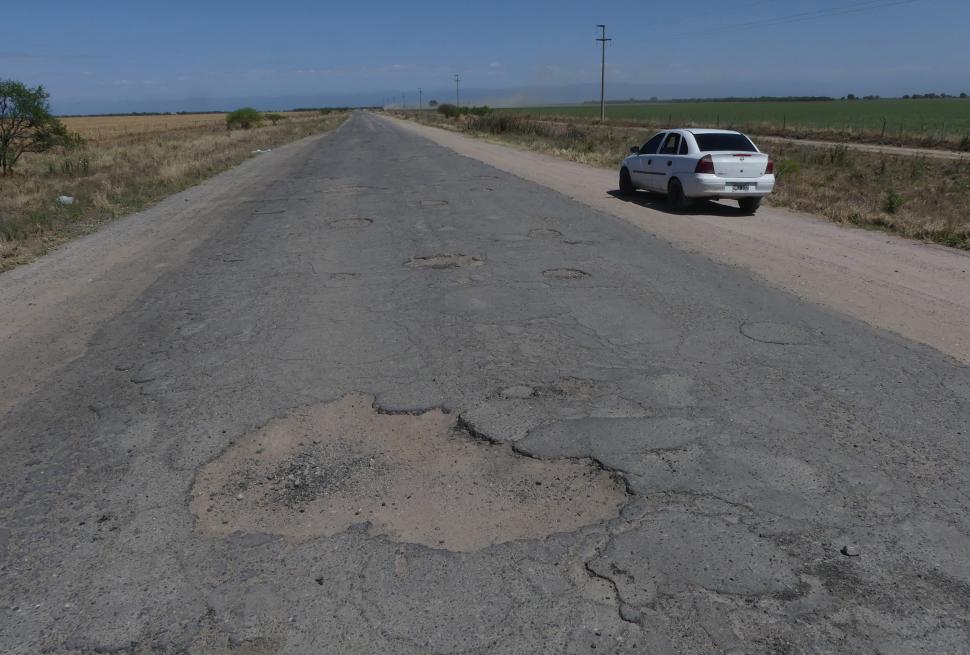 HUELLAS. La vía se mantiene pavimentada en una extensión de 12 kilómetros.