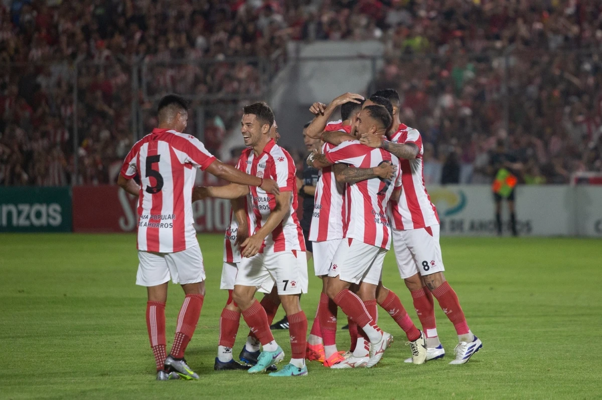 OBJETIVO. San Martín intentará sacar un buen resultado para quedar bien perfilado de cara al duelo revancha.