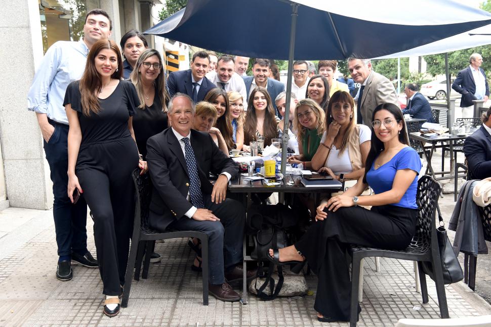 CON SU EQUIPO. Los integrantes de la “Celeste y blanca”. la gaceta / foto de Analía Jaramillo (archivo)