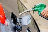 El Gobierno nacional postergó nuevamente el aumento del impuesto a los combustibles