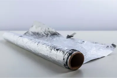 ¿Chau aire acondicionado?: cómo es el truco con papel aluminio para refrescar la casa y ahorrar dinero