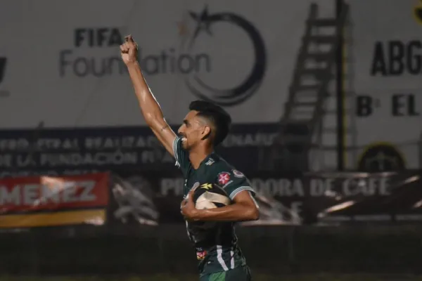 Tuvo un paso por San Jorge, se consagró goleador en el ascenso de Honduras y sueña con llegar a la Selección