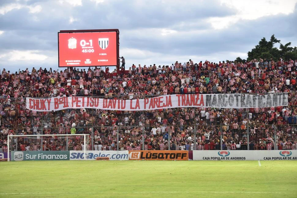 La bandera que confirmaría vínculos narcos con el fútbol