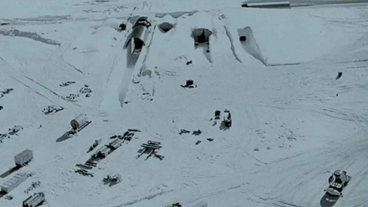 Bajo 30 metros de nieve la NASA encontró a Camp Century