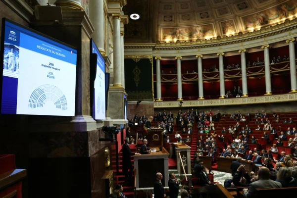 Los diputados tumban al primer ministro de Francia