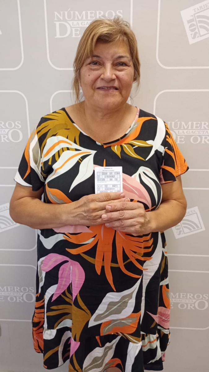 Cinco lectores celebran al ganar el pozo de $6.300.000 de Números de Oro