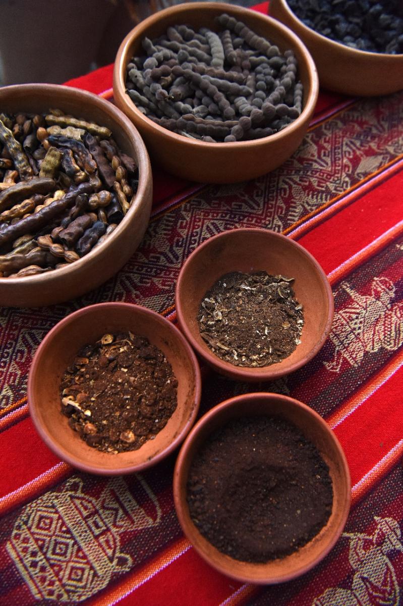 PRODUCTOS. El algarrobo, listo para ser filtrado y servido. LA GACETA / FOTO DE ANALÍA JARAMILLO