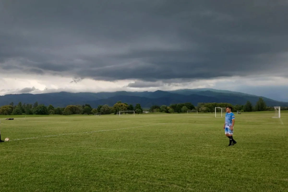 La lluvia obliga a postergar las finales del fútbol en Las Cañas