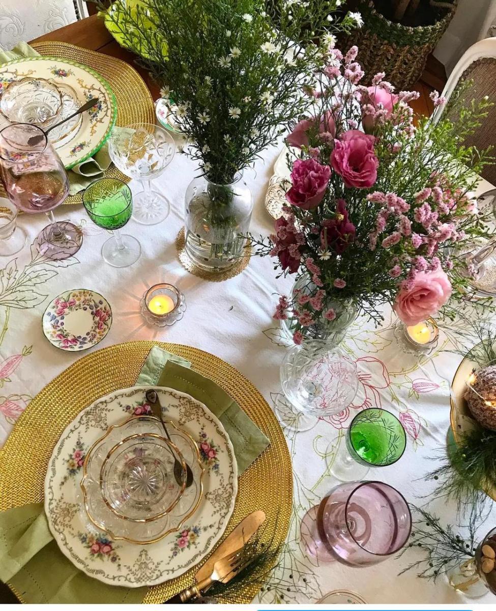 Hacer del recibir un verdadero arte: cómo decorar tu mesa para las fiestas