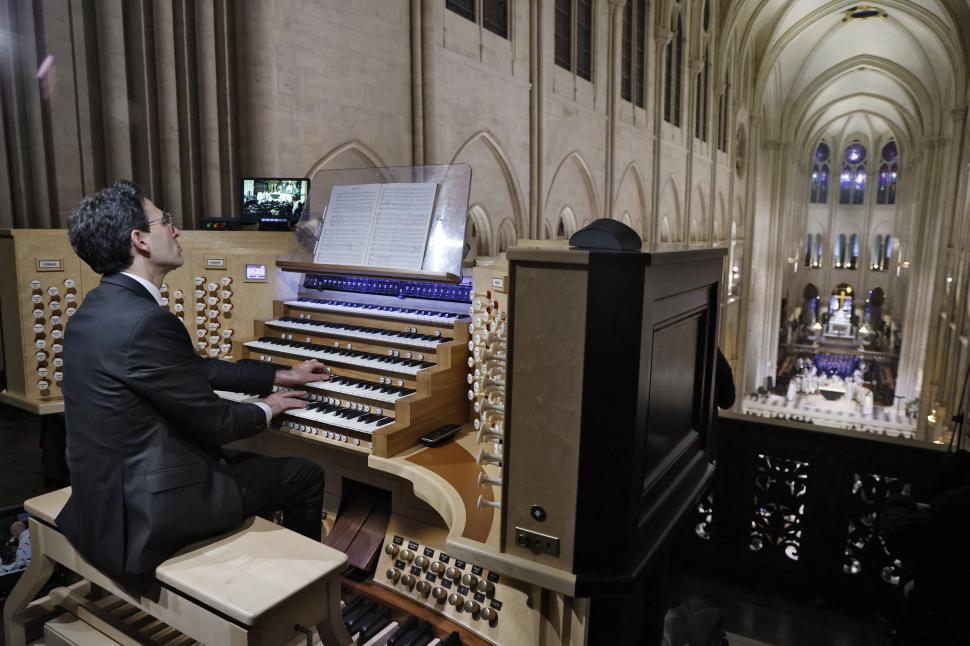 SÍMBOLO. El órgano de Notre Dame volvió a sonar.