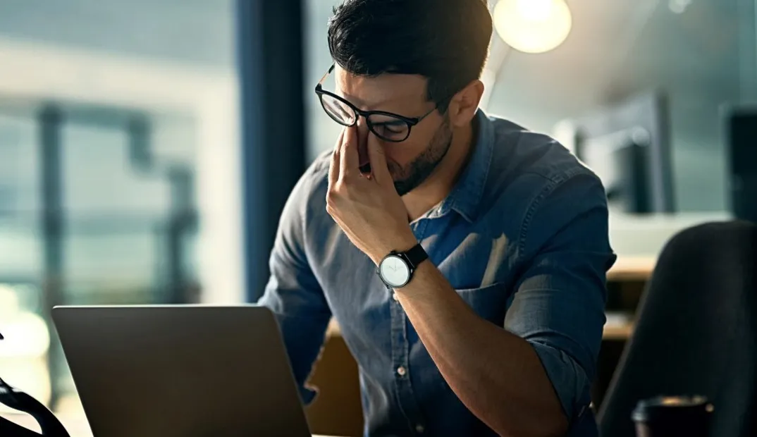 Esta es la razón por la que podrías sentirte cansado, triste y con problemas financieros en estos días