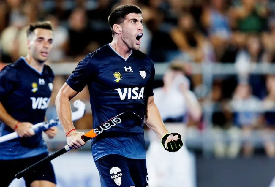 EMOTIVO. Felipe Merlini celebra su primer gol con Los Leones, que tuvo un tinte especial.