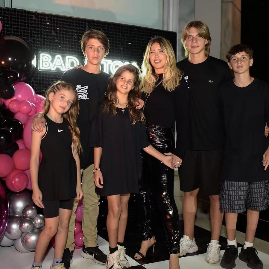 Wanda Nara junto a sus hijos en su fiesta de cumpleaños