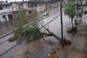 Tras una madrugada de tormenta, Tucumán recobra la calma pero enfrenta los daños