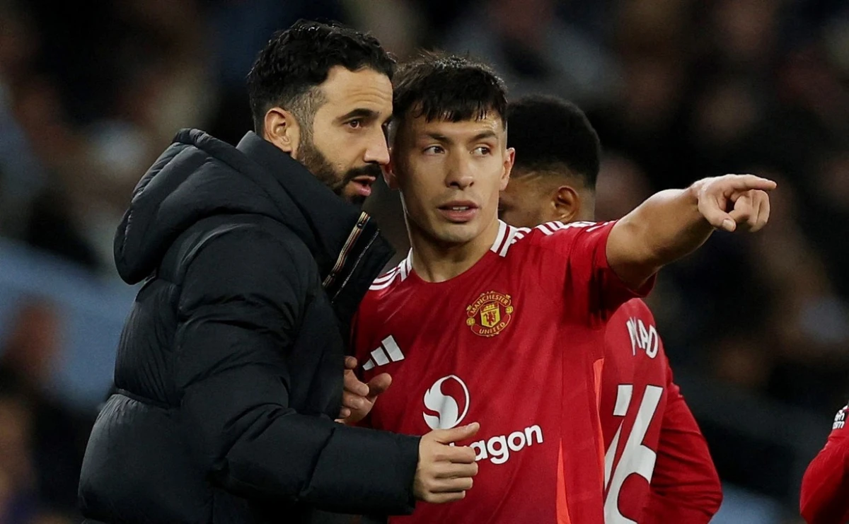 Con una asistencia de Lisandro Martínez, Manchester United venció al City sobre el final del partido