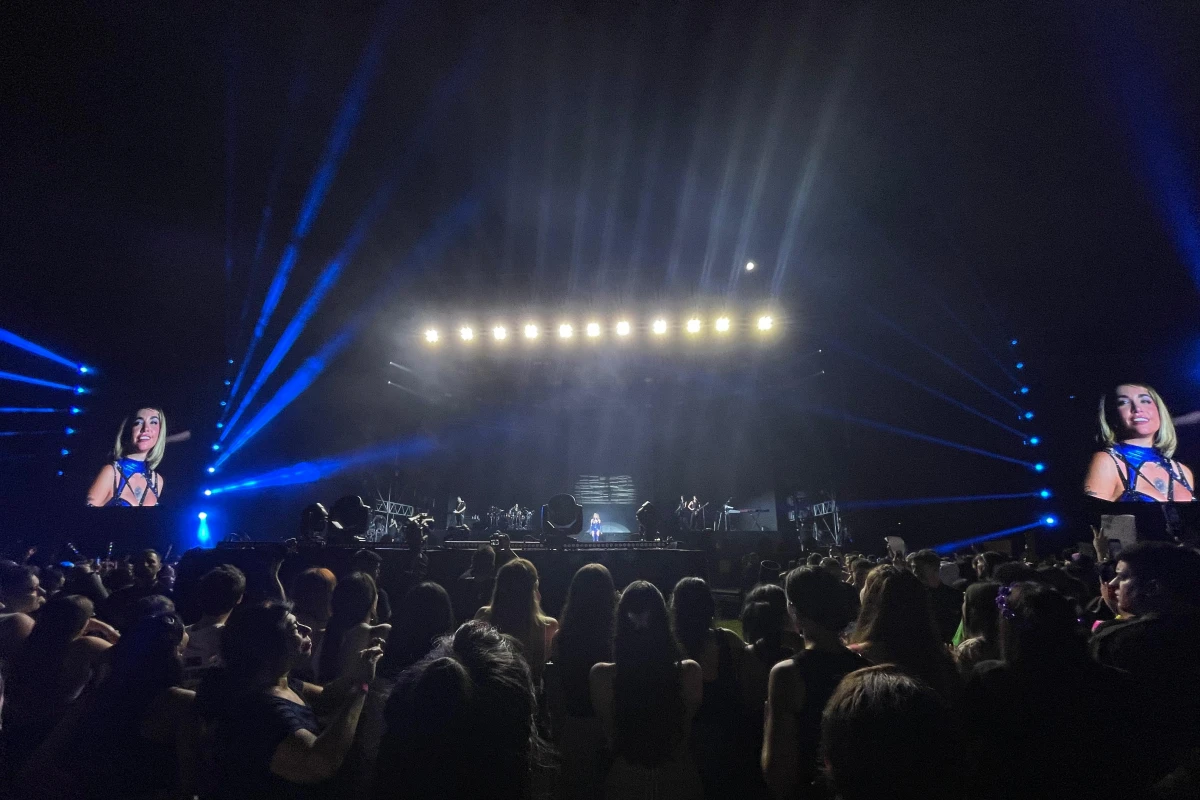 MULTITUD. El Hipódromo estuvo repleto en la noche del sábado. LA GACETA/ FOTO DE SANTIAGO GIMÉNEZ.