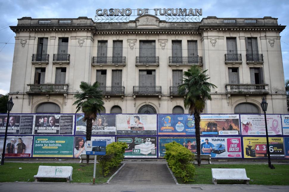 EX CASINO. El inmueble de Sarmiento al 600 interesa a los inversores. la gaceta / fotos de inés quinteros orio