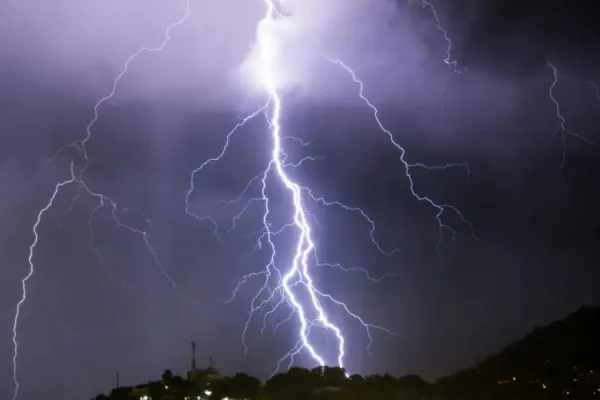 Alerta amarilla y naranja por fuertes tormentas: cuáles son las provincias afectadas