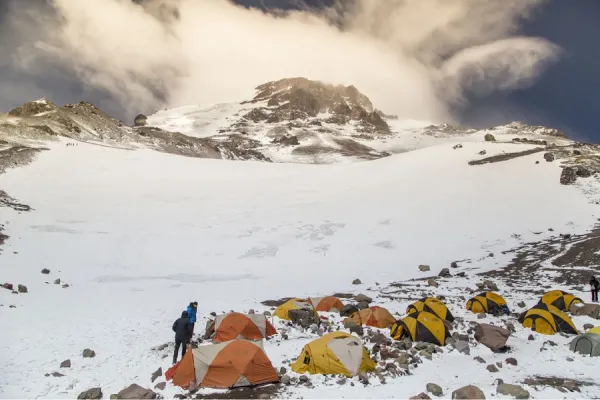 Cuál es la ruta más difícil para subir al pico de América