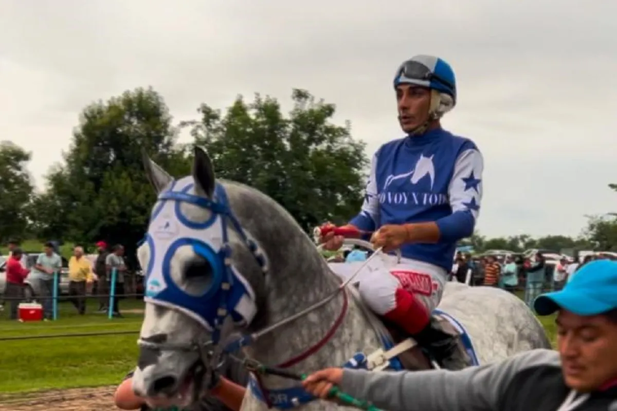 GRAN DESEMPEÑO. Soñador contó con la muy buena conducción del jinete Juan Romero.