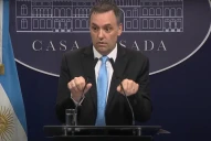 Adorni cuestionó los dichos de Brom sobre los incendios y puso en duda su designación