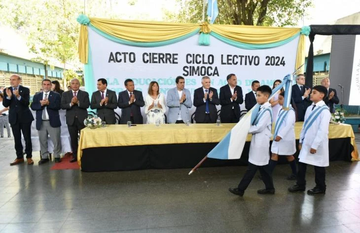 Osvaldo Jaldo encabezó el cierre del ciclo lectivo 2024: Llegamos a los 187 días de clases