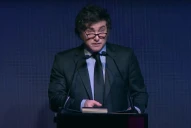 Cómodo y relajado, Milei dijo en Tucumán que su gobierno es el más exitoso de la historia