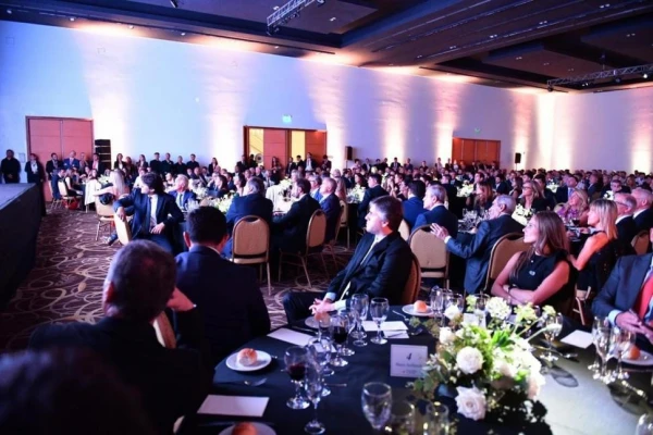 Javier Milei en Tucumán: los microclimas de una noche libertaria