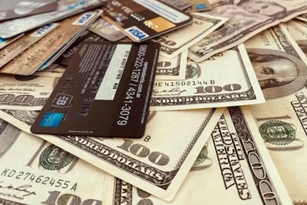 Compras en el exterior: ARCA modificó el régimen de devolución de saldos a favor del Impuesto PAIS