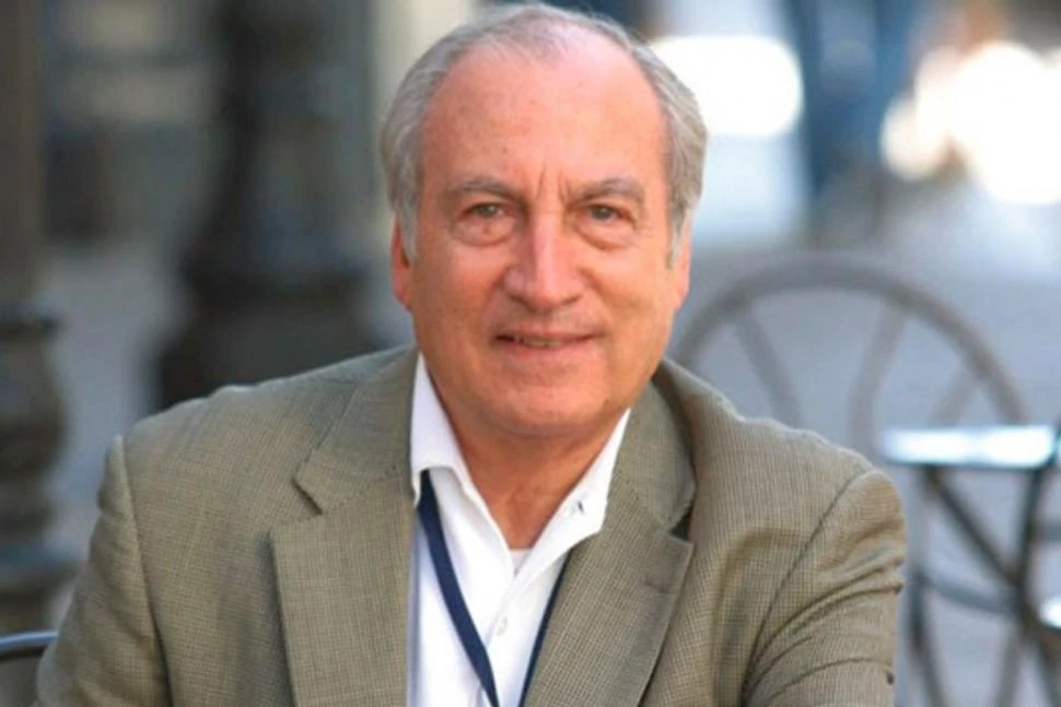 Tomás Eloy Martínez.